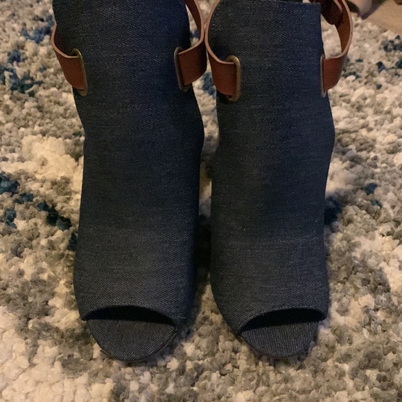 Denim and brown heels - Never worn - Picture 2 of 6
